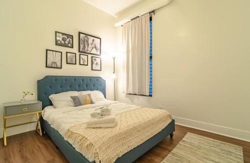 Near South Side Apartment | Stylish 420 friendly 3BR Suite Near Soldier Field and McCormick Place