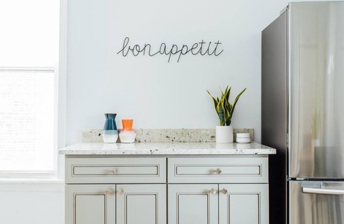 Logan Square Apartment | Stylish and Cute 2BR Apartment Near Wrigley!