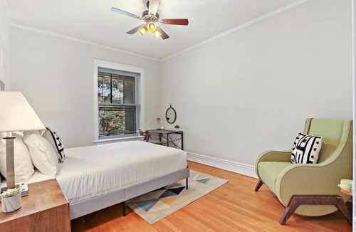 Boystown Apartment | Stylish and Expansive 2BR Apt with Balcony - Buckingham 3