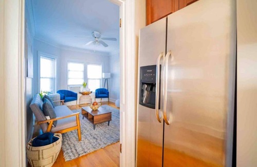 Ravenswood House | ⭐|Stylish|Comfy|Lincoln Sq.| 2BR |✨|Near Wrigley|⭐