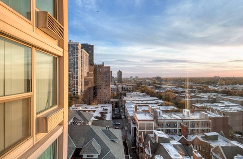 Edgewater Beach Apartment | Stylish Edgewater 1BR w/Gym, Deck & Lounge, nr L, by Blueground