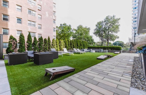 Edgewater Beach Apartment | Stylish Edgewater 1BR w/Gym, Deck & Lounge, nr L, by Blueground