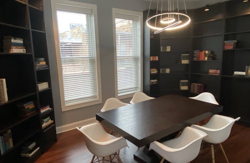 Sheffield and DePaul Apartment | Stylish Sanctuary in the Heart of Lincoln Park