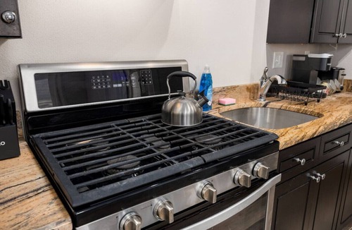 Peoria Apartment | Stylish Studio Apartment with Modern Touches