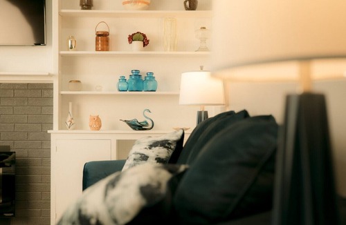 Orange Prairie Apartment | Stylish Suburban Escape | Thoughtfully Designed 3BD for Work & Family Travel