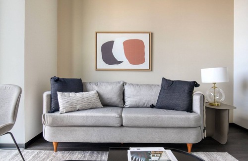 West Town Apartment | Stylish West Loop 1BR w/Pool & Gym, nr Union Park, by Blueground