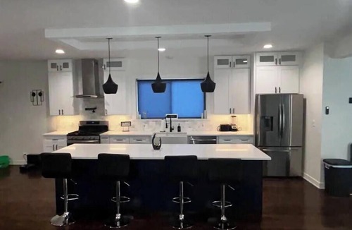 East Beverly House | Suburban Feel with a City Vibe