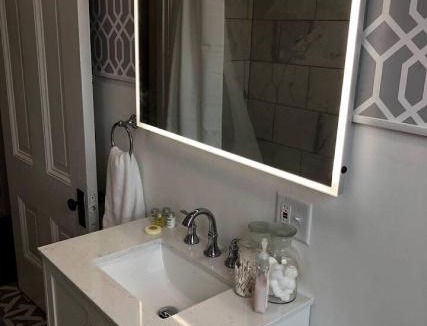Shelbyville House | Suite 3 Eighteen