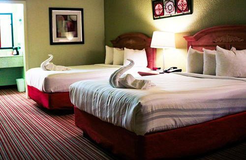 Mattoon Hotel | Suite Dreams Hotel