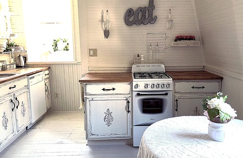 Elsah Apartment | Suite Jane - private complete 2 bedroom apartment in historical village
