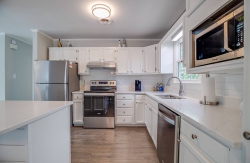 Salter Path House | Summer Dates Open! Private Beach Access!