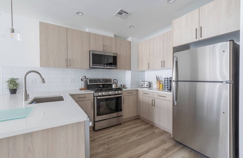 Hoboken Apartment | Sun-drenched 3BR Loft With Outdoor Space Near NYC