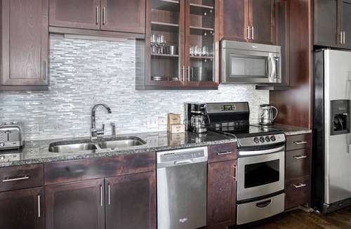Waller Creek District Apartment | Sunny Downtown Studio w/ Gym & W/D, walk to 6th St bars, by Blueground
