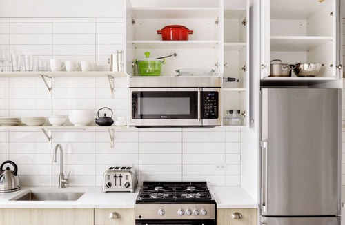 Near North Side Apartment | Sunny River North 1BR w/Gym & Coffee Shop, nr L & Beach, by Blueground