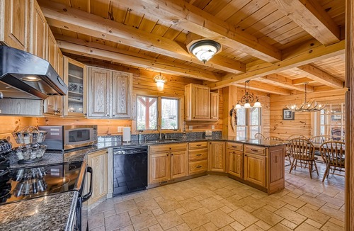 Huddleston Cabin | Sunset-Starshine - Inviting waterfront cabin with hot tub, kayaks
