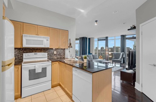 Bathurst Quay Hotel | Sunset View - 2 min to Exhibition Centre - Free Parking