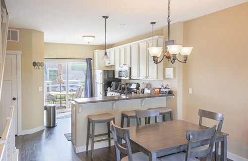 Ottawa Condo | Sunshine Terrace | 2 Bed, 2.5 Bath