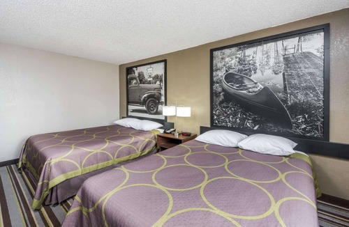 Bloomington Hotel | Super 8 by Wyndham Bloomington/Normal