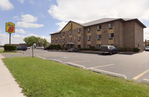 Bridgeview Hotel | Super 8 by Wyndham Bridgeview/Chicago Area