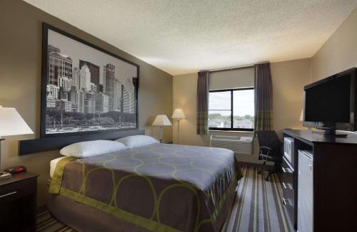 Bridgeview Hotel | Super 8 by Wyndham Bridgeview/Chicago Area