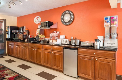 Jacksonville Hotel | Super 8 by Wyndham Jacksonville