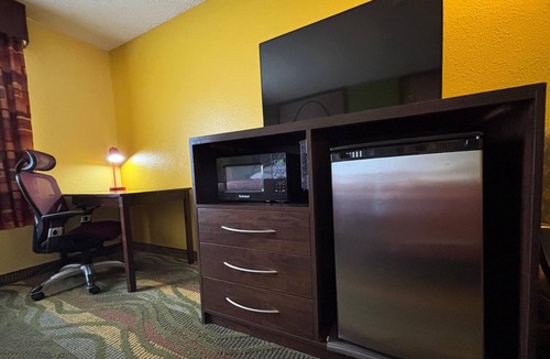 Jacksonville Hotel | Super 8 by Wyndham Jacksonville