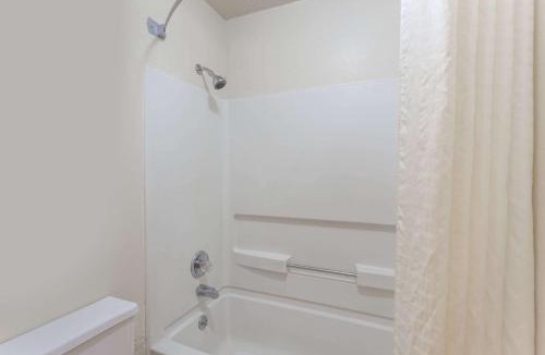 Morris Hotel | Super 8 by Wyndham Morris