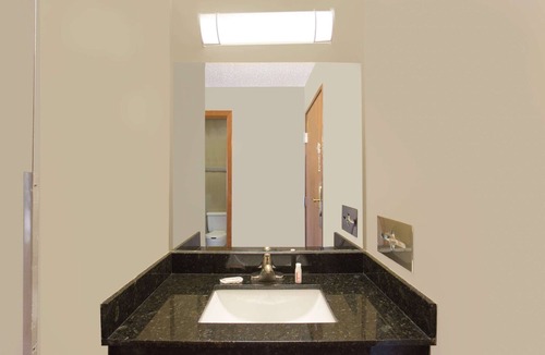 Normal Hotel | Super 8 by Wyndham Normal Bloomington