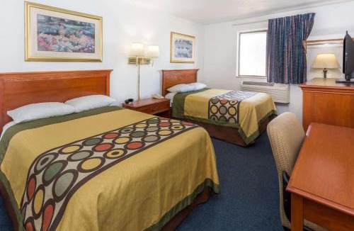 Pontiac Hotel | Super 8 by Wyndham Pontiac
