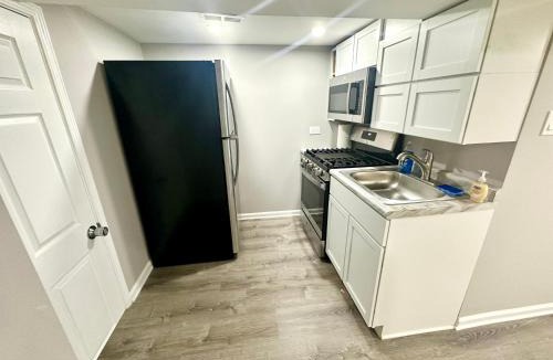 Back of the Yards House | Super Amazing Place To Stay Near Downtown! Free Parking