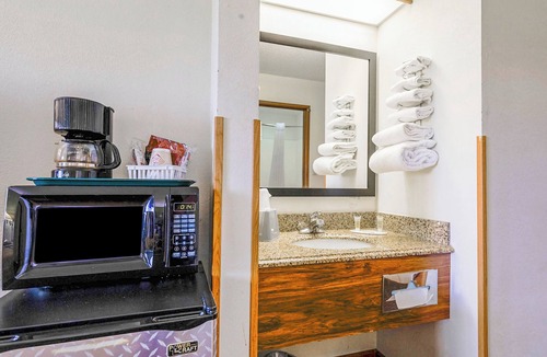 Princeton Hotel | Super Sleep Inn