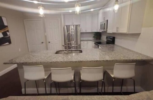 Mesquite House | SUPERHOST/Spacious Classy Enclave Rodeo < 1mile. Baby Crib