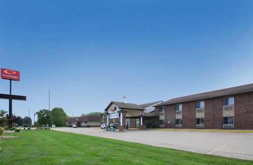 Greenville Hotel | SureStay Hotel by Best Western Greenville