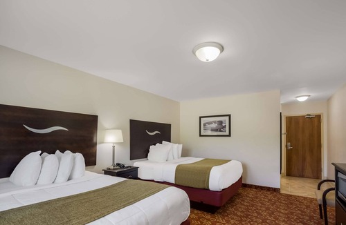 Whittington Hotel | SureStay Hotel by Best Western Whittington Rend Lake