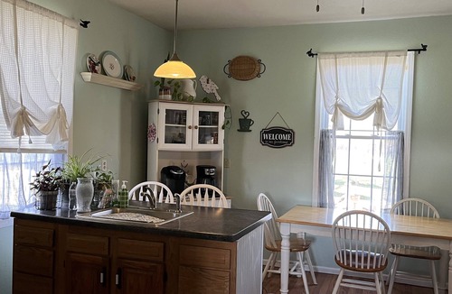 St. Clair County House | Sweet Farm Stay