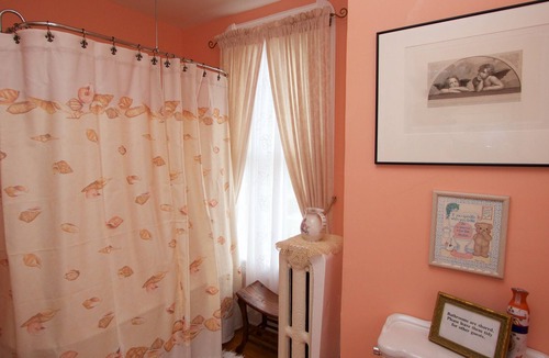 Urbana House | Sylvia's Irish Inn