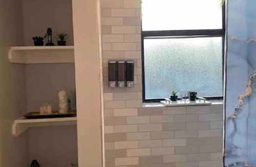 South Shore Apartment | Taste the Best of Chicago is a cozy stylish nook in the perfect location