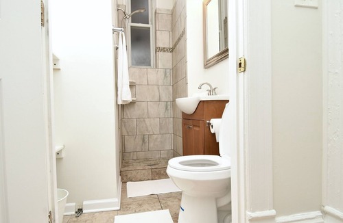 West Town Apartment | Tee’s Place