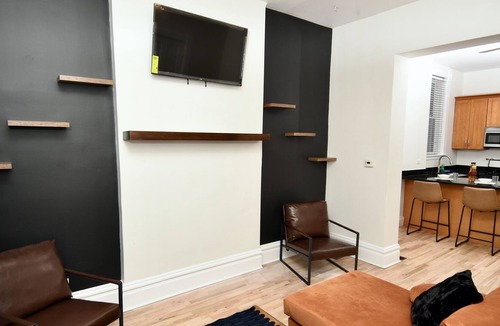 West Town Apartment | Tee’s Place