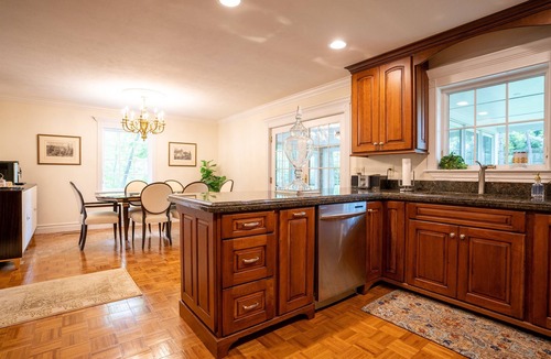 Carbondale House | Thanksgiving Dates Available for the First Time in Years!