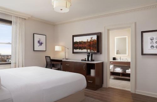Summit Hotel | The Albion Summit