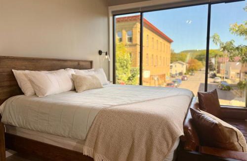 Watkins Glen Hotel | The Benjamin Hotel