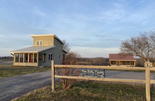 Alto Pass Cottage | The Bitty House Too!- Next to a winery!