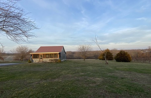 Alto Pass Cottage | The Bitty House Too!- Next to a winery!