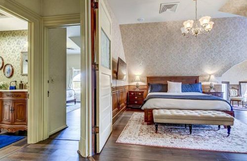 Springfield House | The Bressmer - Entire House