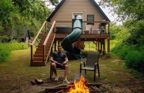 Marion Cabin | The Brunette Treehouse