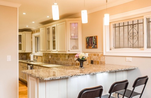 Old Town House | THE COMPOUND Large Exquisite House Private Yard 'Best Location' Well Appointed