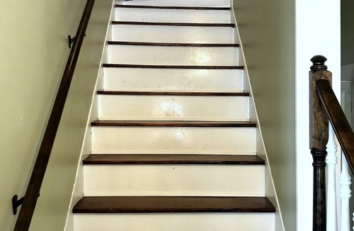 Galena House | The Downtown House - 1820s home steps from Main Street in downtown Galena