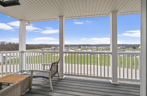 Ottawa Condo | The Eagle`s Watch | 1 Bed, 1 Bath