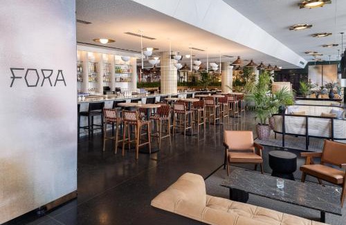 West Loop Hotel | The Emily Hotel